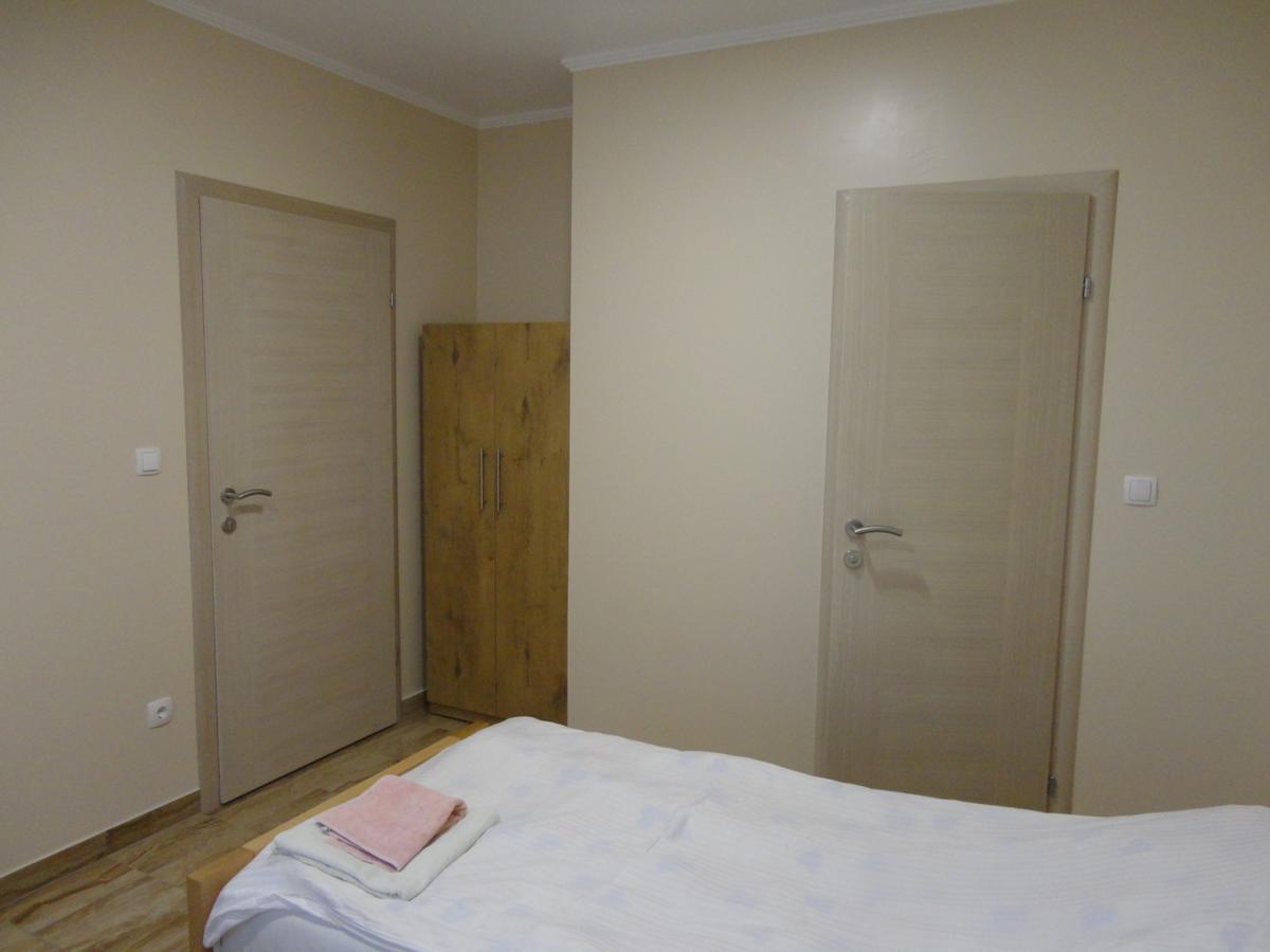 Prenociste "Magnus" Bed & Breakfast Slavonski Brod Exterior foto
