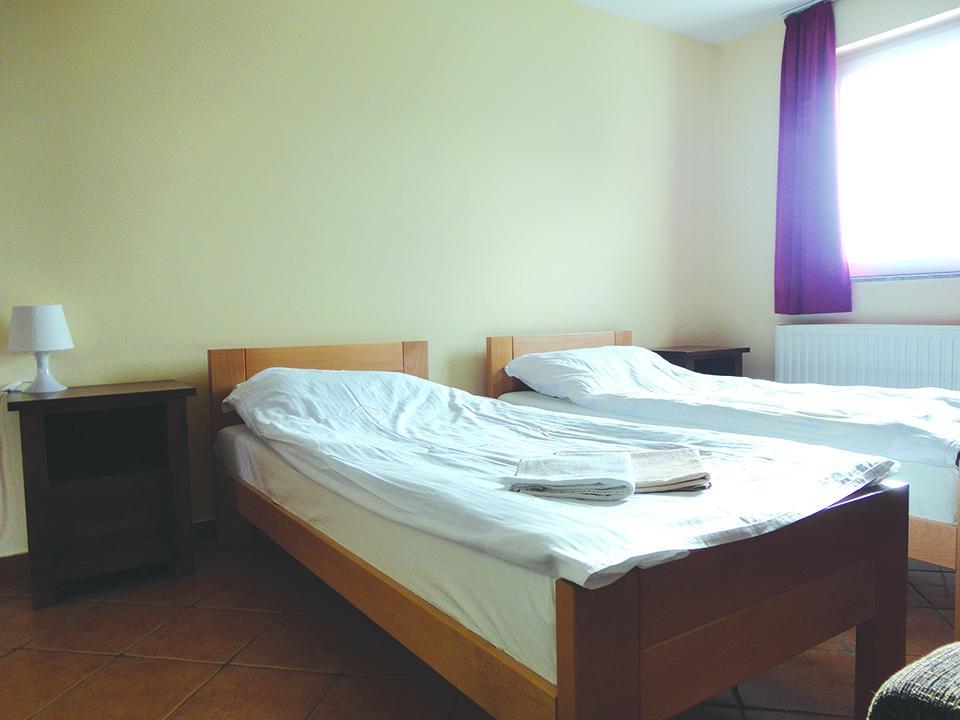 Prenociste "Magnus" Bed & Breakfast Slavonski Brod Exterior foto