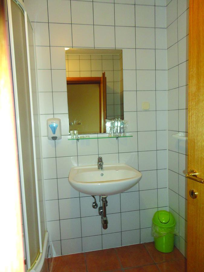 Prenociste "Magnus" Bed & Breakfast Slavonski Brod Exterior foto