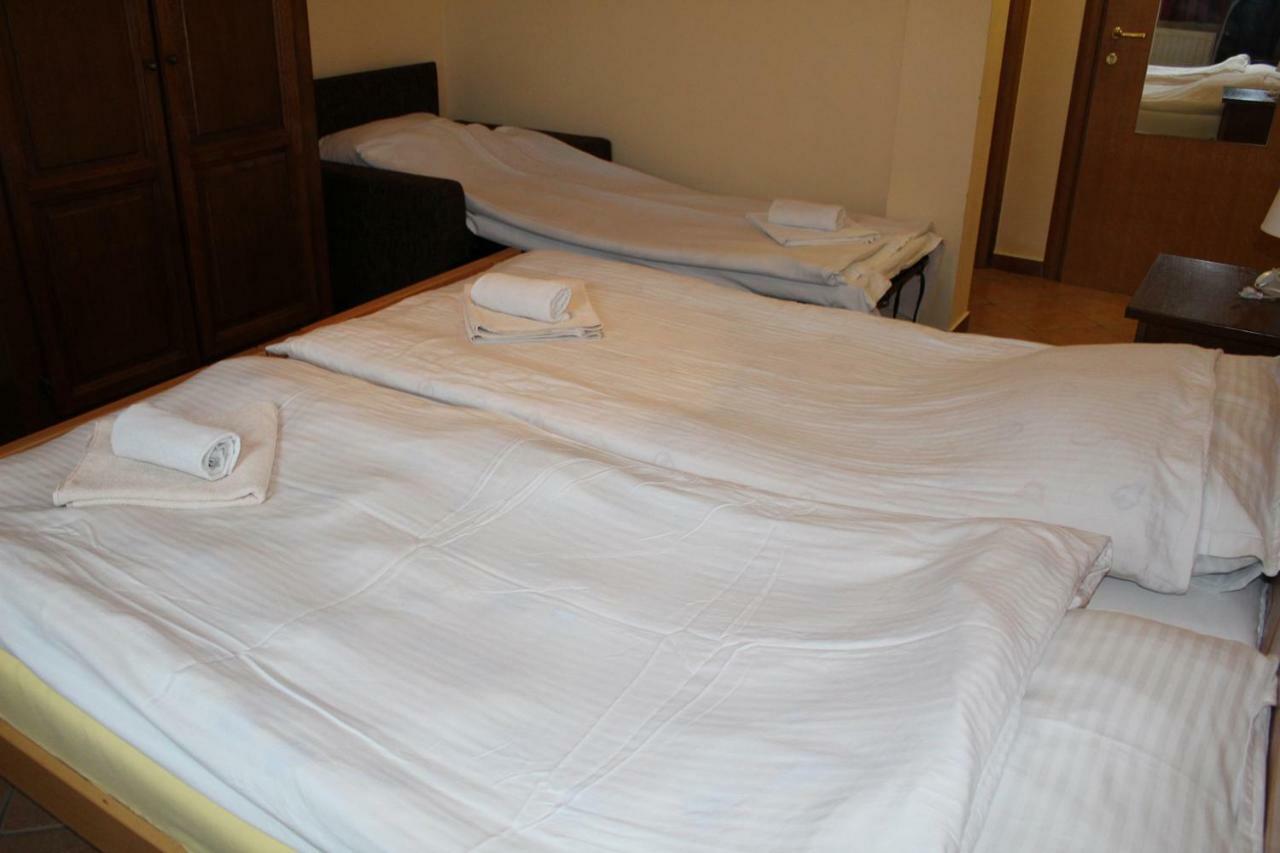 Prenociste "Magnus" Bed & Breakfast Slavonski Brod Exterior foto