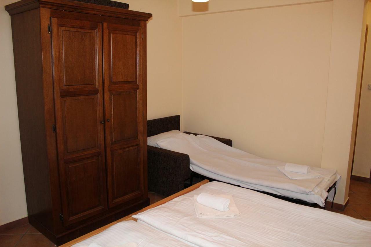 Prenociste "Magnus" Bed & Breakfast Slavonski Brod Exterior foto
