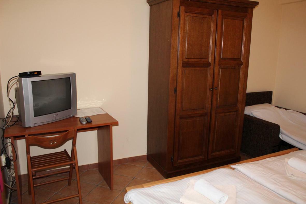 Prenociste "Magnus" Bed & Breakfast Slavonski Brod Exterior foto